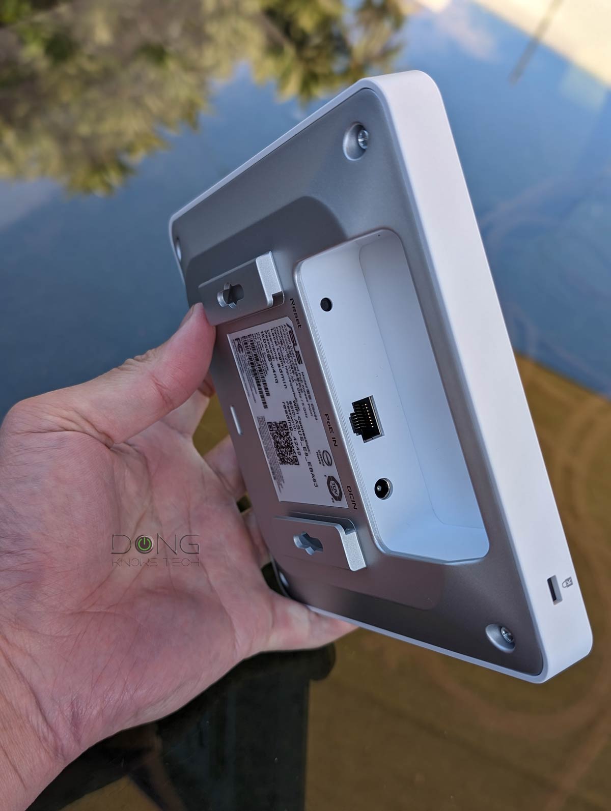 Asus ExpertWiFi EBA63 Review (vs. RP-AX58U): A Robust PoE+ Mesh-ready Wi-Fi 6 Access Point 6 Asus ExpertWiFi EBA63 PoE+ port