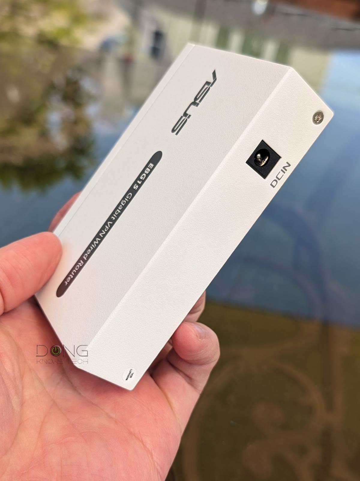Asus ExpertWiFi EBG15 Review: A Tiny Non-WiFi Router that Could 4 Asus ExpertWiFi EBG15 VPN Router Back