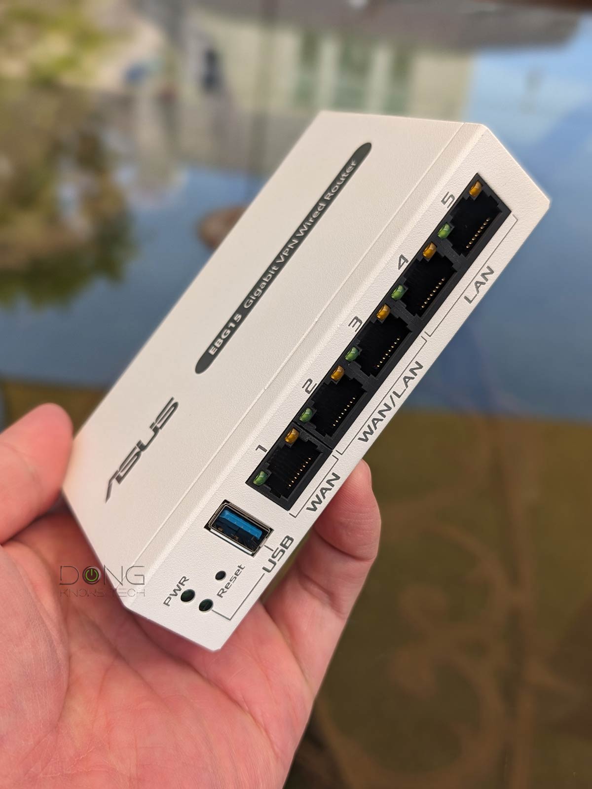 Asus ExpertWiFi EBG15 Review: A Tiny Non-WiFi Router that Could 5 Asus ExpertWiFi EBG15 VPN Router Ports