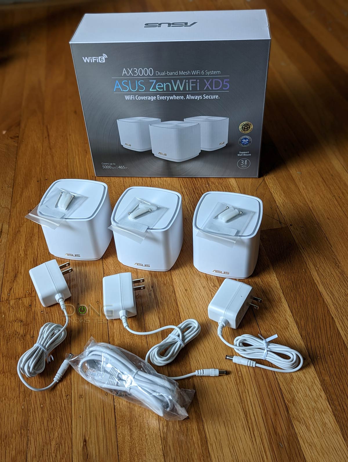 Asus ZenWifi XD5 Review (vs. ZenWifi XD4): A Solid and Improved Mini Mesh 8 Asus ZenWifi XD5 Box Content