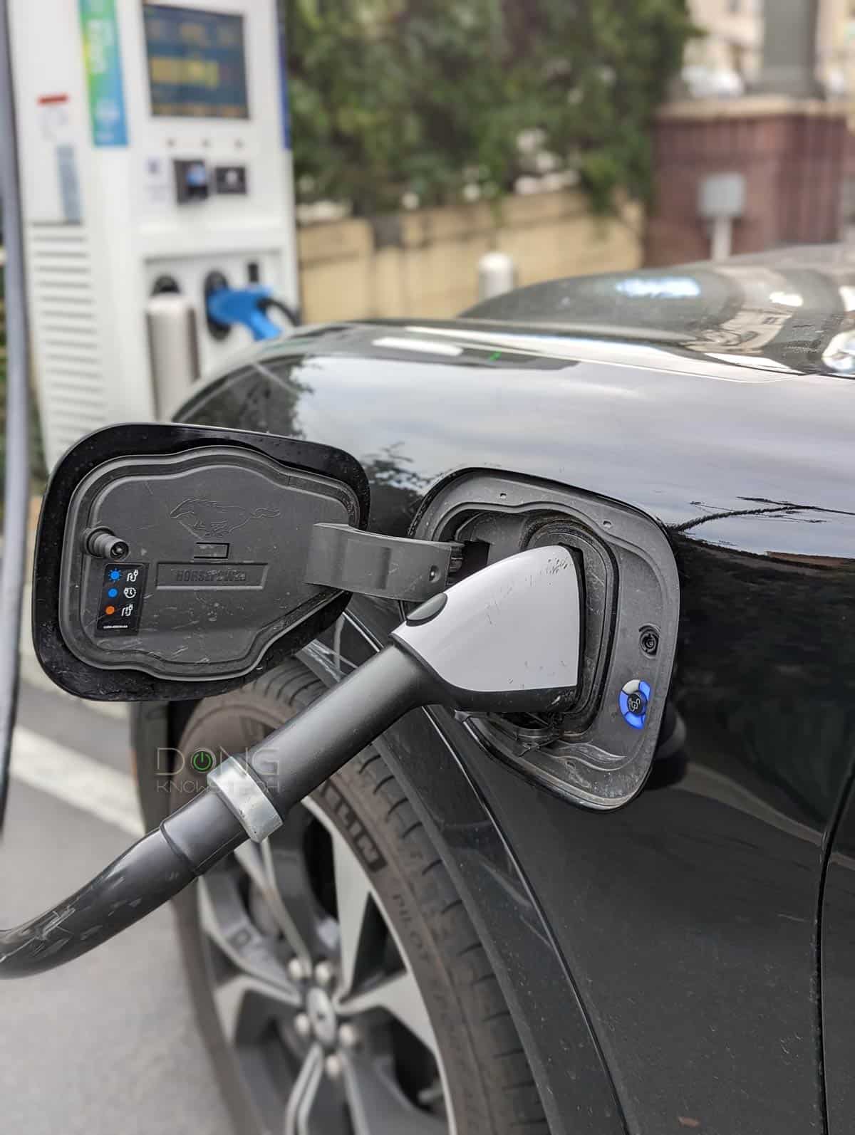 Tesla to Open up Superchargers: US's Winding Road to Universal Public Charging 11 EV Side Charging Port