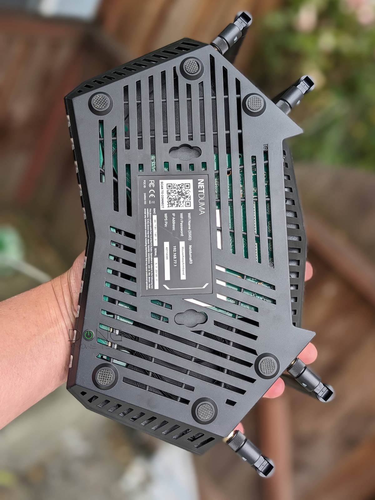 Netduma R3 Gaming Router Review: A Cool-Looking but Underwhelming Wi-Fi 6 Router 7 Netduma R3 underside