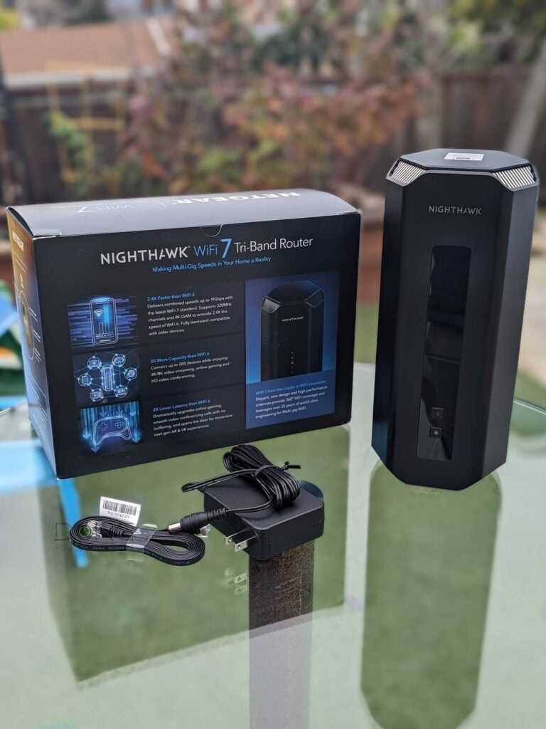Netgear RS700S Box Content
