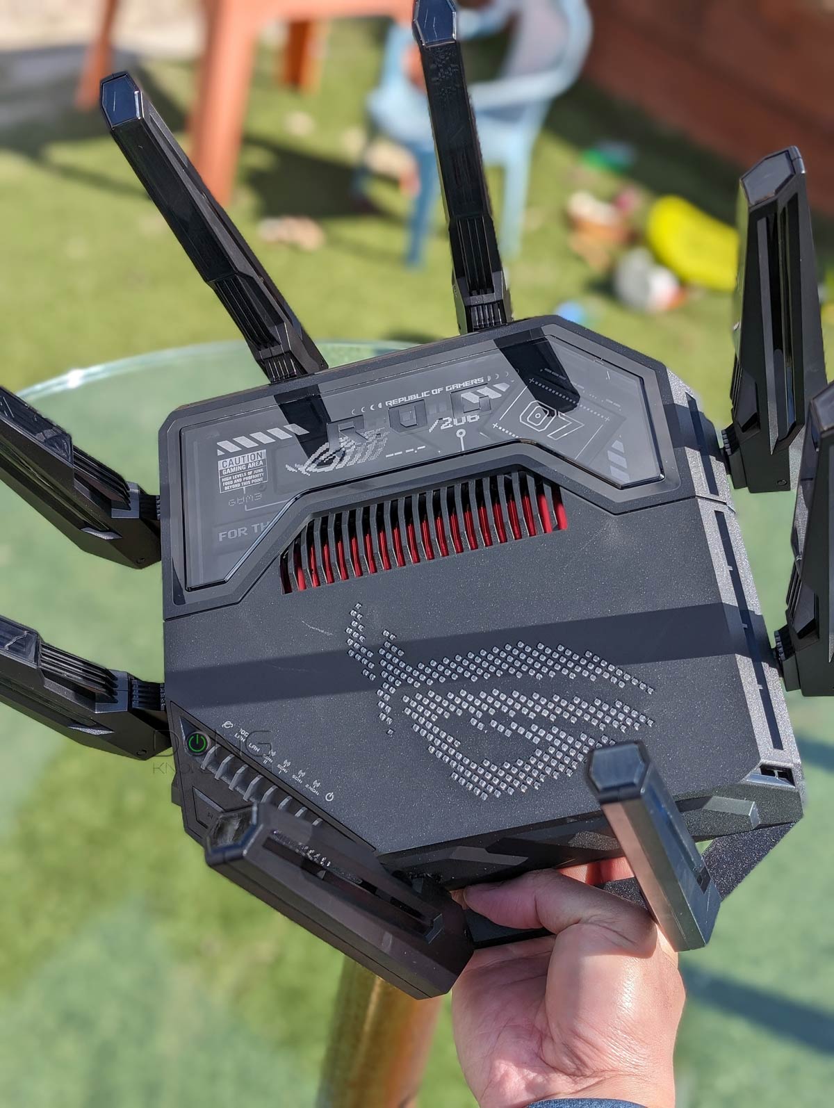 Asus ROG Rapture GT-BE98 Pro Review (vs. Netgear RS700S): An Excellent Next-Gen Top-tier Gaming Router 4 The Asus GT-BE98 Pro is a massive and heavy router