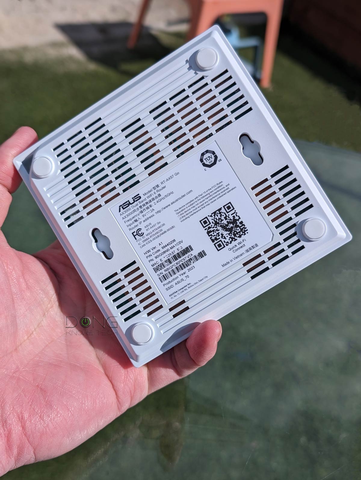 Asus RT-AX57 Go Review (vs. Netgear M6 Pro): An Impressive Little Wi-Fi 6 Travel Router 12 The underside of the Asus RT-AX57 Go