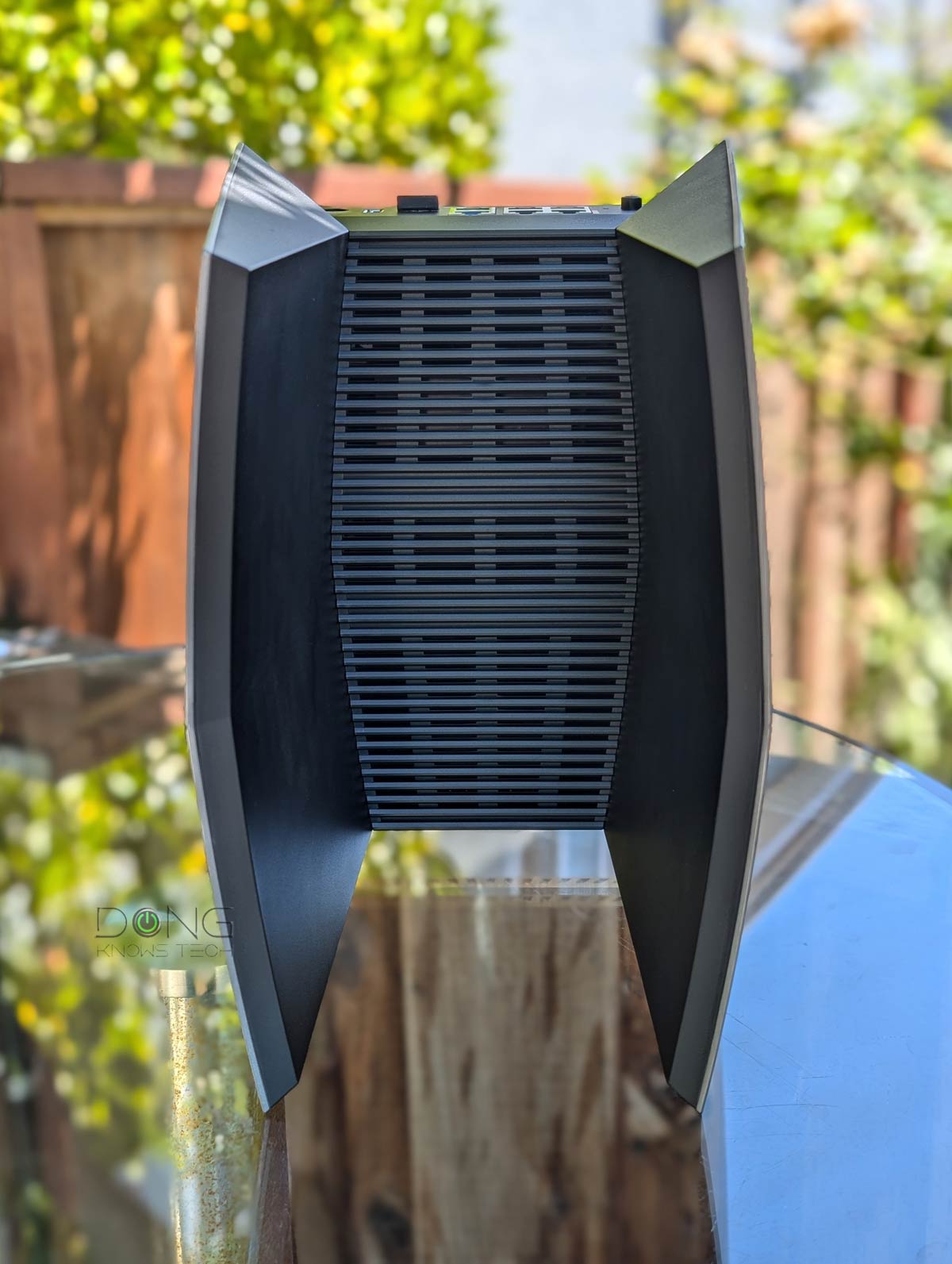 TP-Link Archer GE800 Router Review: A Big, Bold and Overall Excellent Wi-Fi 7 Gaming Machine 9 TP-Link Archer GE800 from top