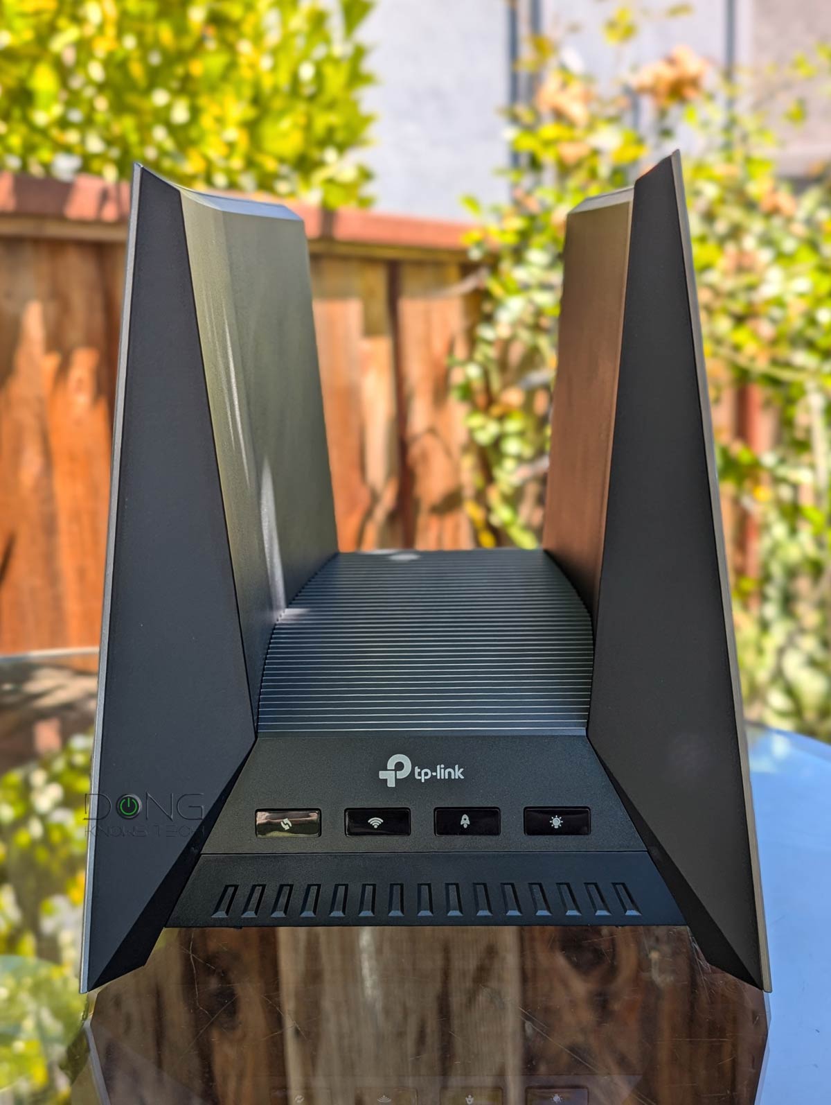 TP-Link Archer GE800 Router Review: A Big, Bold and Overall Excellent Wi-Fi 7 Gaming Machine 2 TP-Link Archer GE800 Front