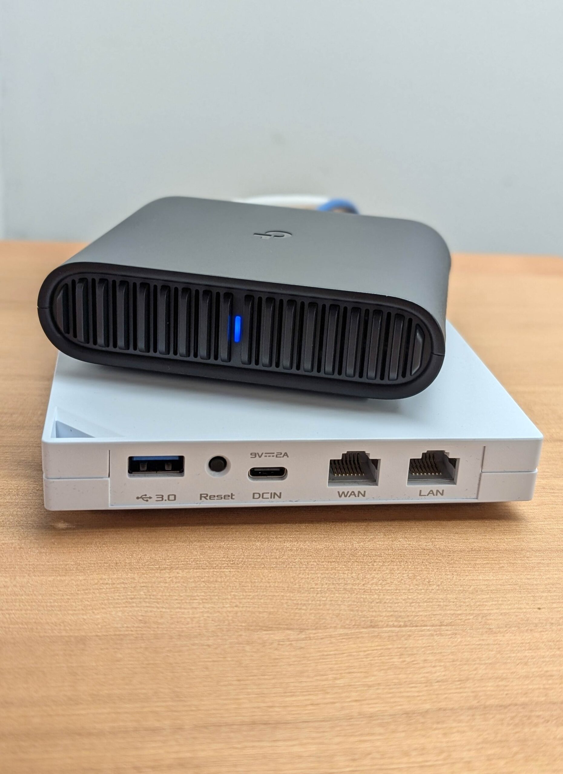 TP-Link TL-WR1502X Review (vs. Asus RT-AX57 Go): A Decent Pocket-Size Wi-Fi 6 Travel Router 4 Travel routers TP-Link TL WR1502X vs. Asus RT AX57 Go